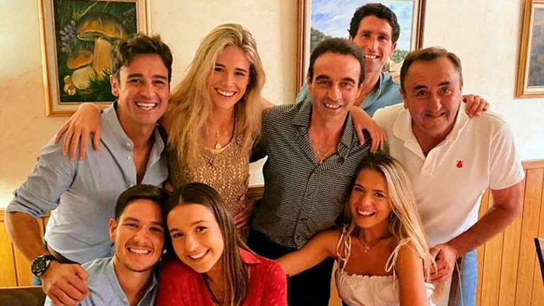 La nueva pandilla de veinteañeros de Enrique Ponce