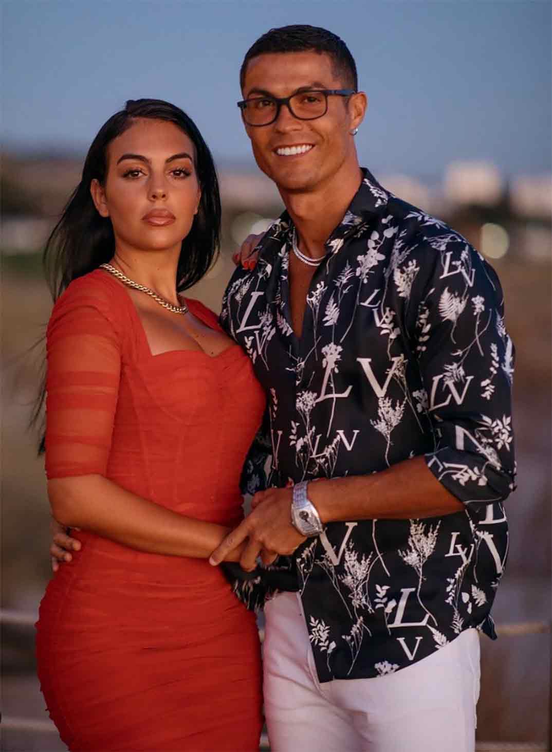 CRISTIANO RONALDO - Georgina Rodríguez duerme con un pijama de