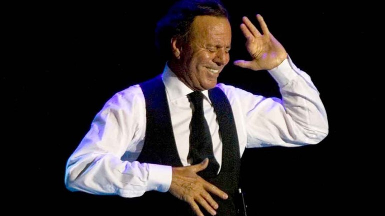 Julio Iglesias irreconocible en sus últimas imágenes
