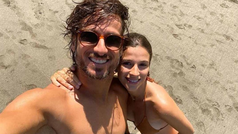 Sandra Gago muestra, por fin, su tripita de embarazada