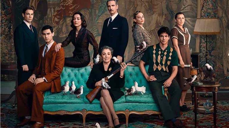 «Alguien tiene que morir» protagonizada por Ester Expósito y Alejandro Speitzer – Estreno en Netflix