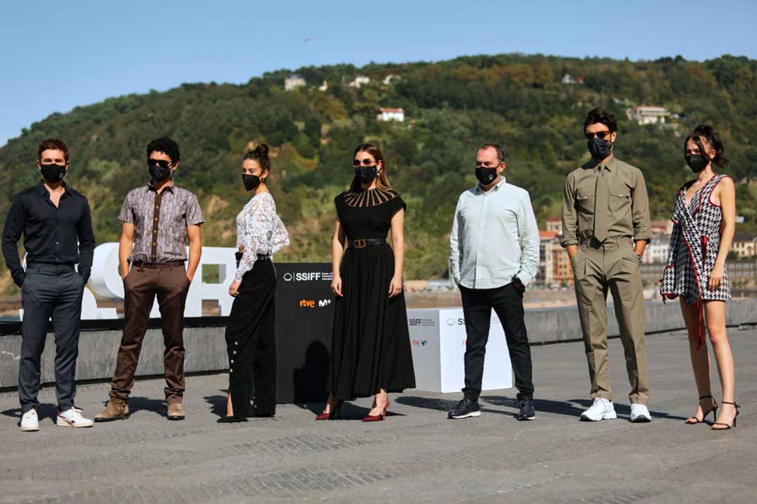 Javier Rey, Blanca Suárez, Pablo Molinero, María Pedraza, Carlos Cuevas, Guiomar Puerta - El verano que vivimos © Festival de Cine de San Sebastián