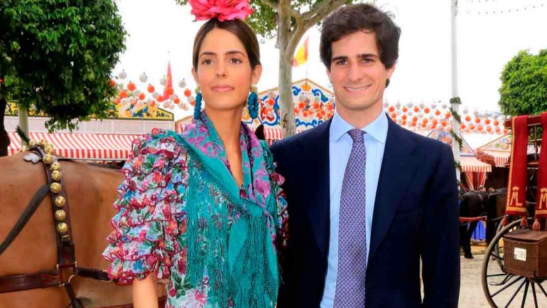 Fernando Fitz-James Stuart y Sofía Palazuelo, padres de una niña