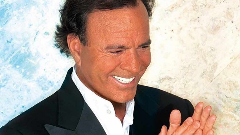 ‘Julio Iglesias. La vida sigue igual’ especial sobre el artista español en Telecinco