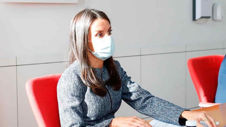 El look de la reina Letizia para la vuelta al trabajo
