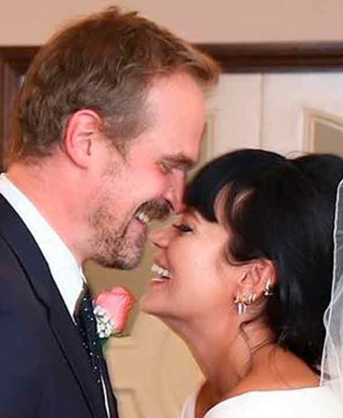 La divertida boda secreta en Las Vegas de Lily Allen y David Harbour