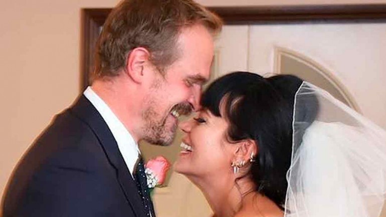 La divertida boda secreta en Las Vegas de Lily Allen y David Harbour