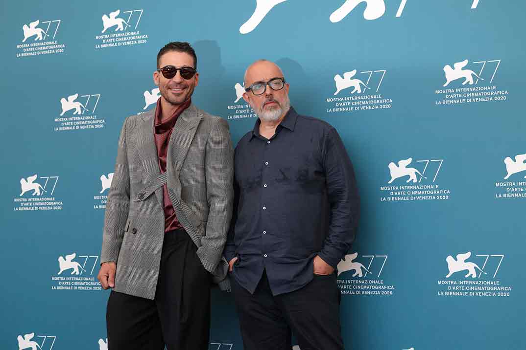 Miguel Ángel Silvestre y Álex de la Iglesia © Festival de Cine de Venecia - Foto ASAC