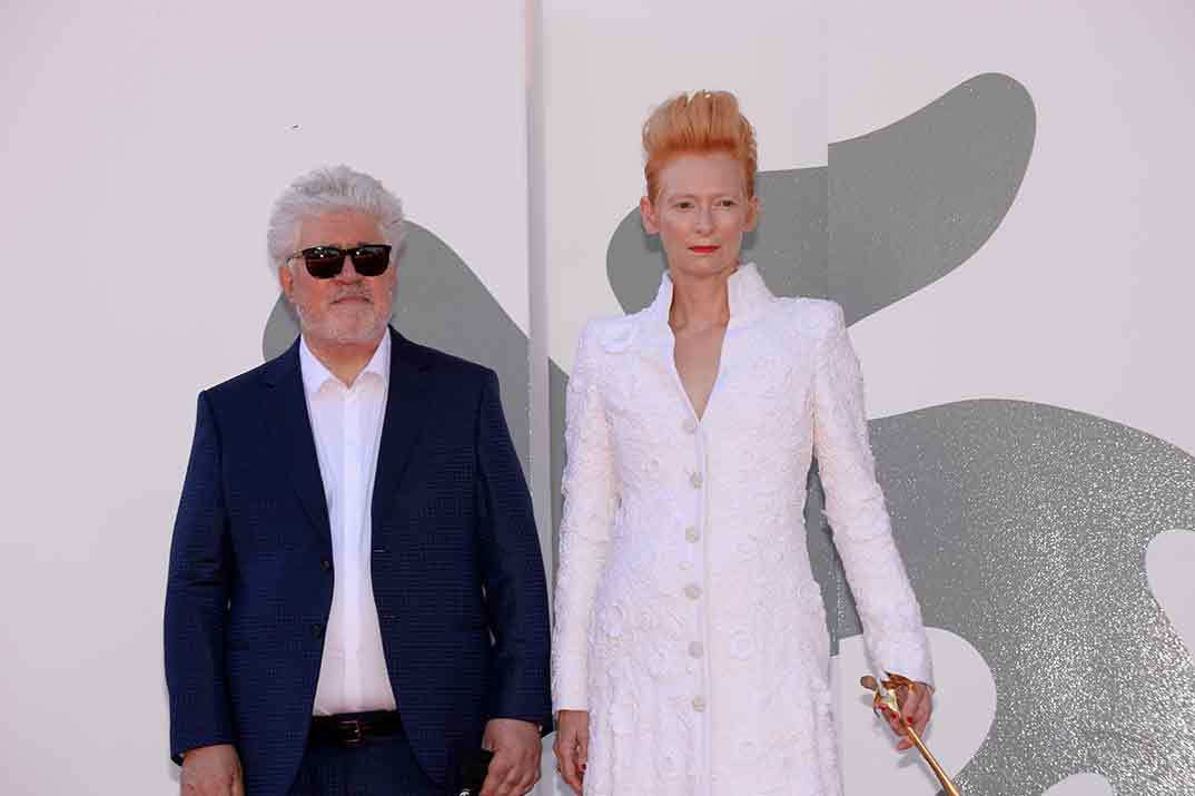 Pedro Almodóvar y Tilda Swinton - Festival de cine de Venecia Credits La Biennale di Venezia © Foto ASAC, photo by Giorgio Zucchiatti