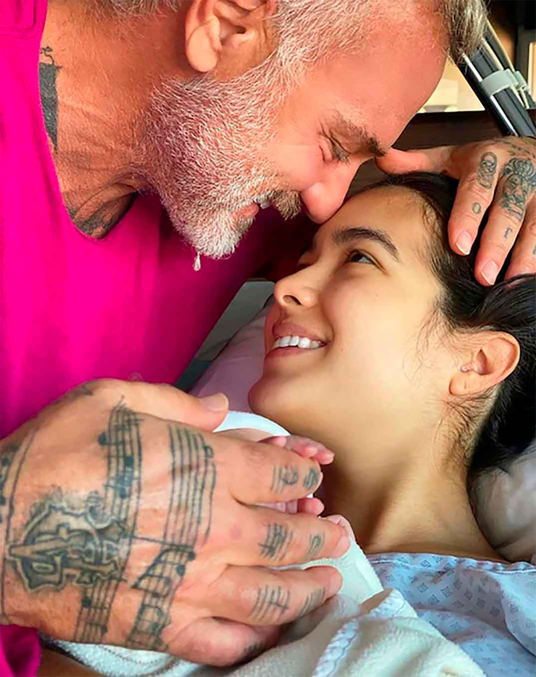 Gianluca Vacchi y Sharon Fonseca © Instagram