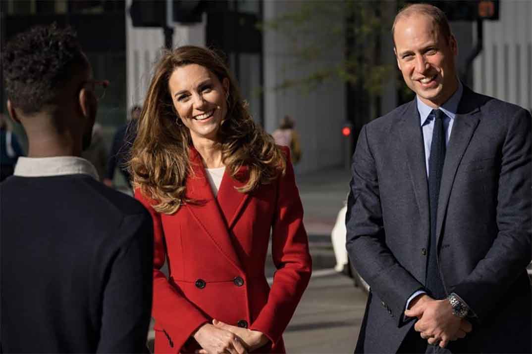 Kate Middleton estrena el abrigo rojo perfecto