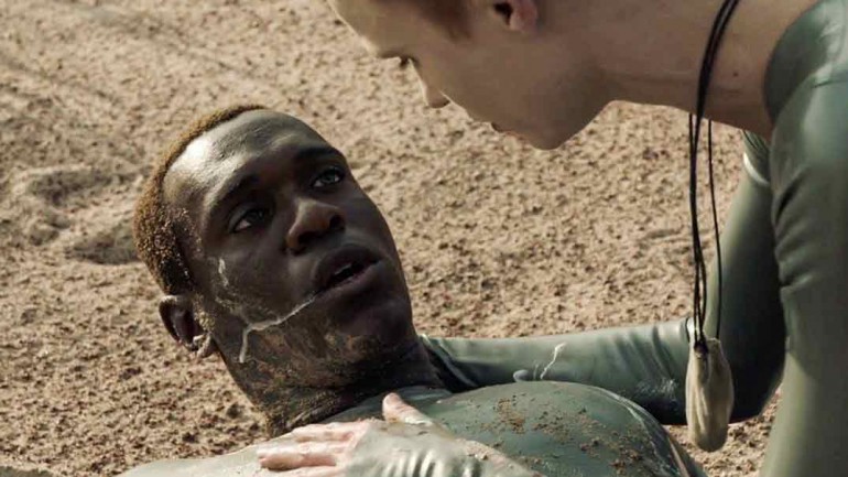 raised-by-wolves-1x06