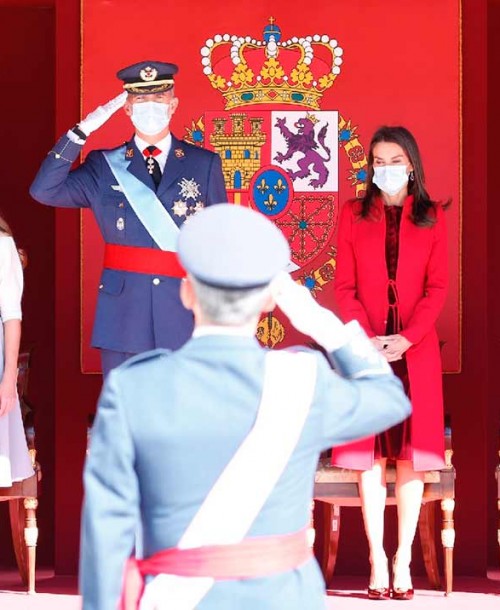 Los Reyes y sus hijas presiden el Día de la Fiesta Nacional marcado por la pandemia de COVID-19