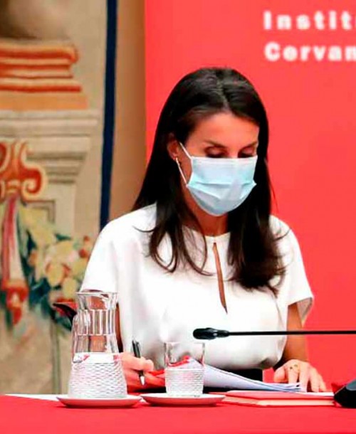 La elegancia de la reina Letizia en blanco y negro