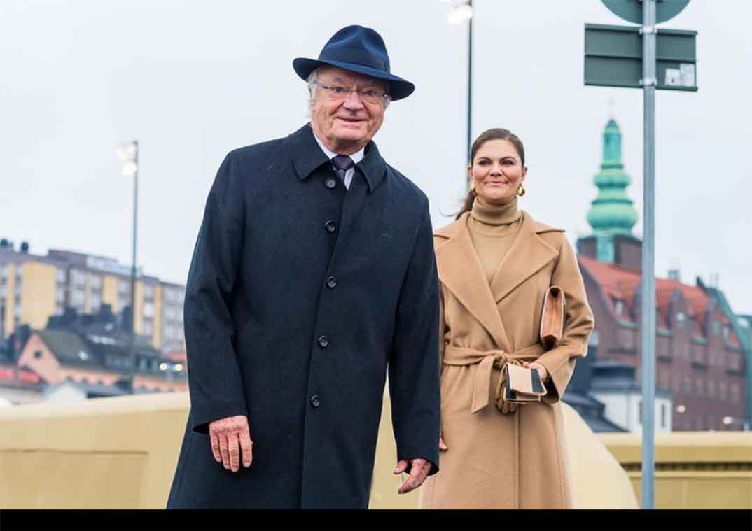 Rey Carlos Gustavo, Princesa Victoria, Princesa Estela de Suecia © Kungahuset/Instagram