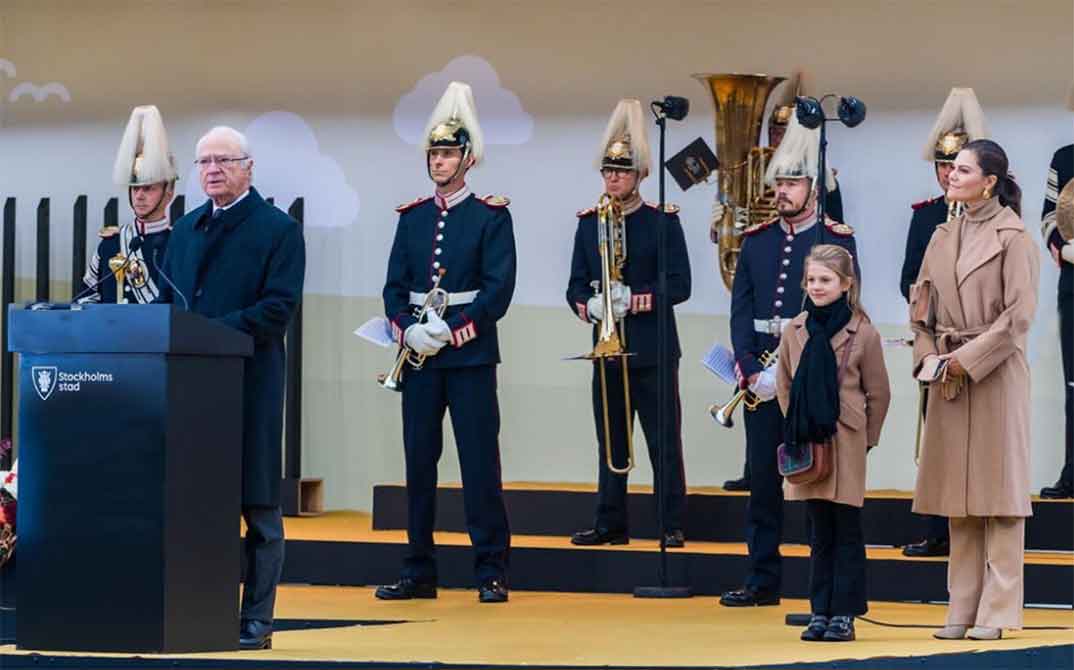 Rey Carlos Gustavo, Princesa Victoria, Princesa Estela de Suecia © Kungahuset/Instagram