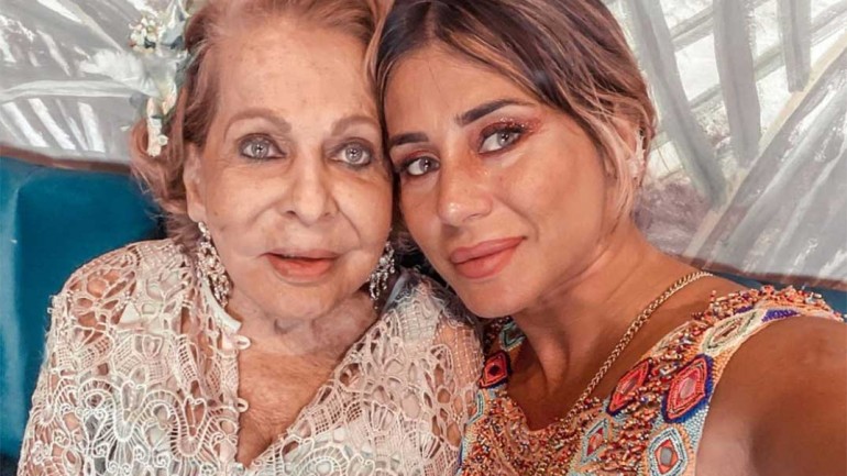 Elena Tablada llora la muerte de su abuela