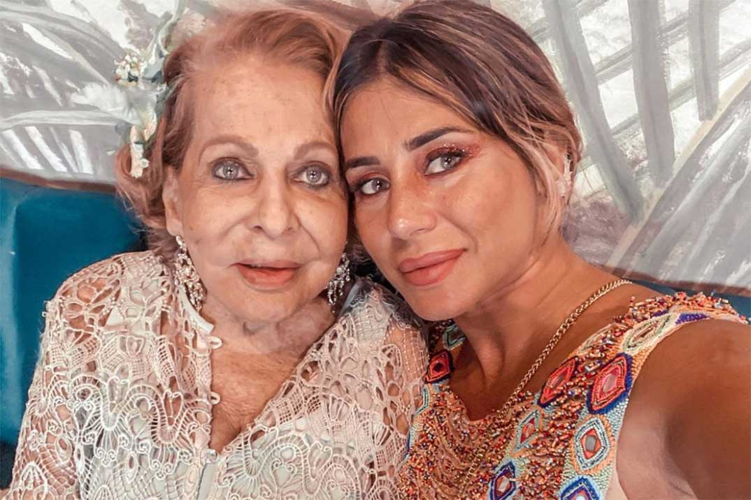Elena Tablada llora la muerte de su abuela
