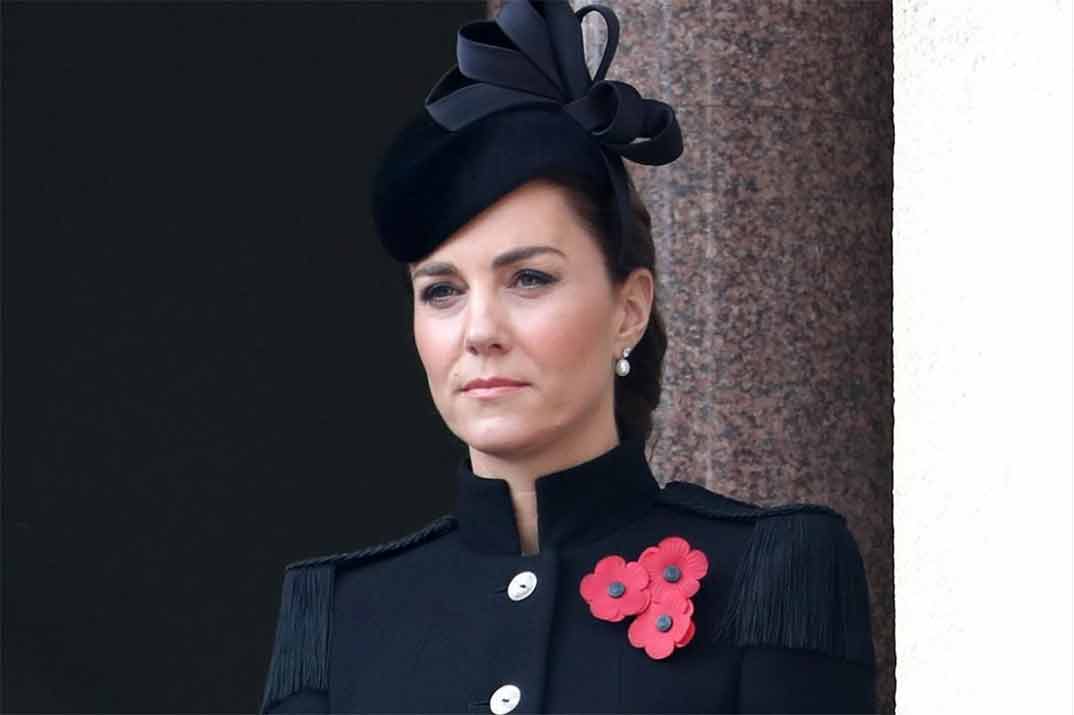 El bonito abrigo de inspiración militar de Kate Middleton