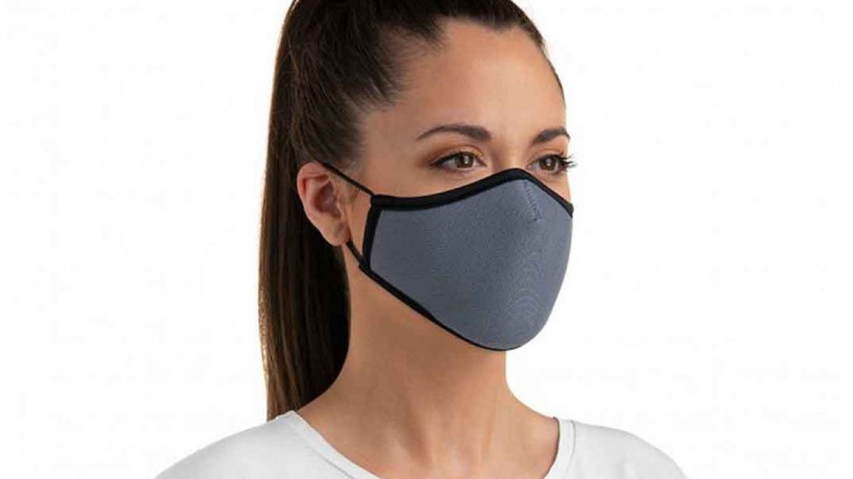 La mascarilla inteligente que se desinfecta sola