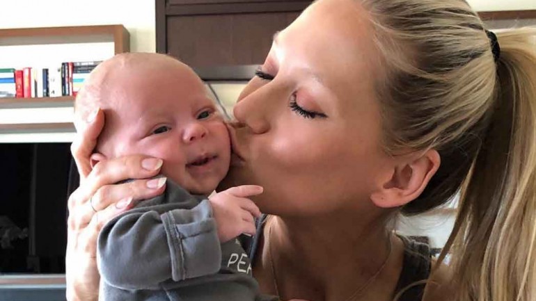 Anna Kournikova presume de sus mellizos en su tercer cumpleaños