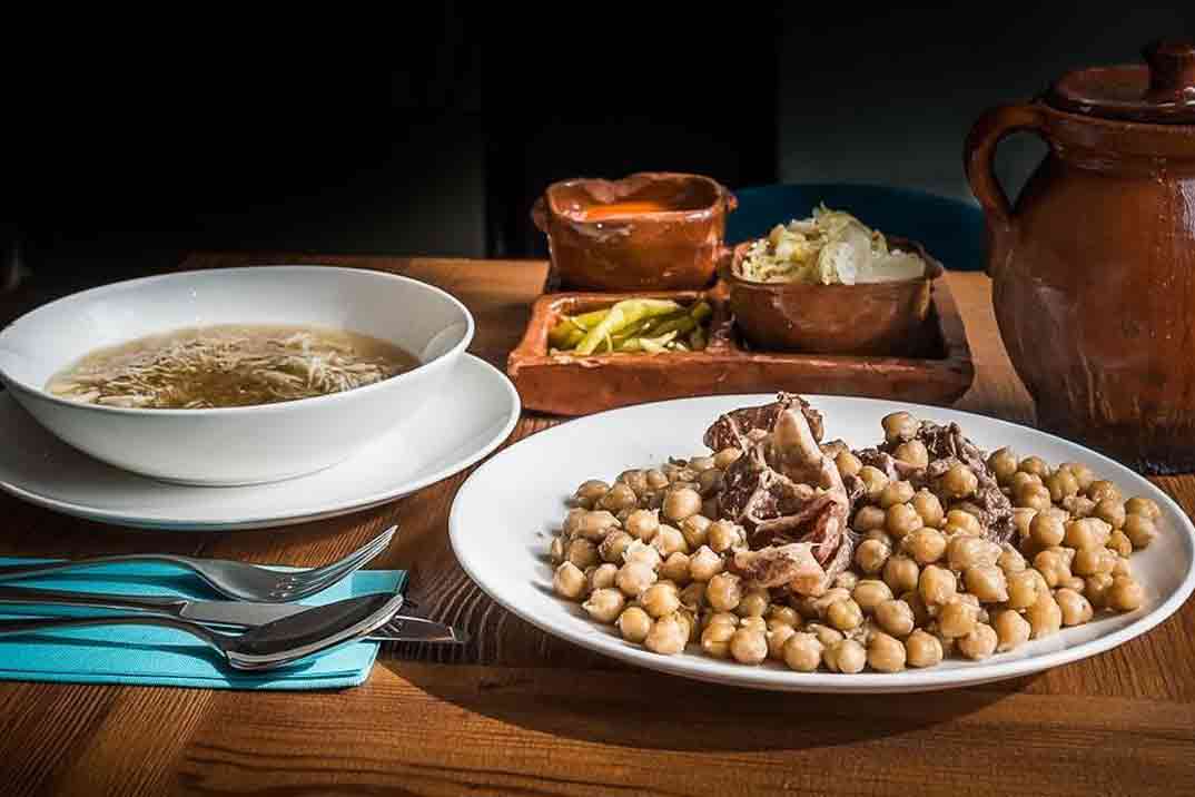 «La Casa de Cristal» cocina tradicional renovada en el centro de Madrid