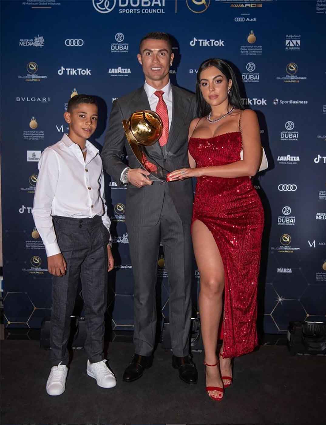 Cristiano Ronaldo con Georgina Rodríguez y Cristiano Jr. © Instagram