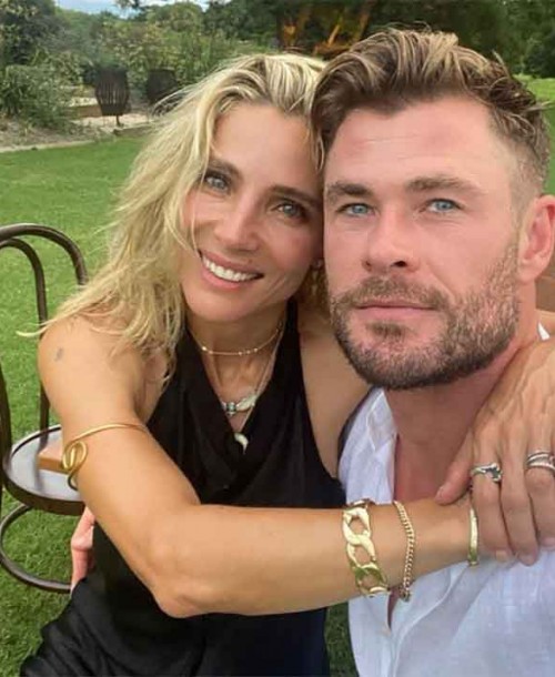 Elsa Pataky y Chris Hemsworth celebran su décimo aniversario abriendo su álbum de fotos más especial