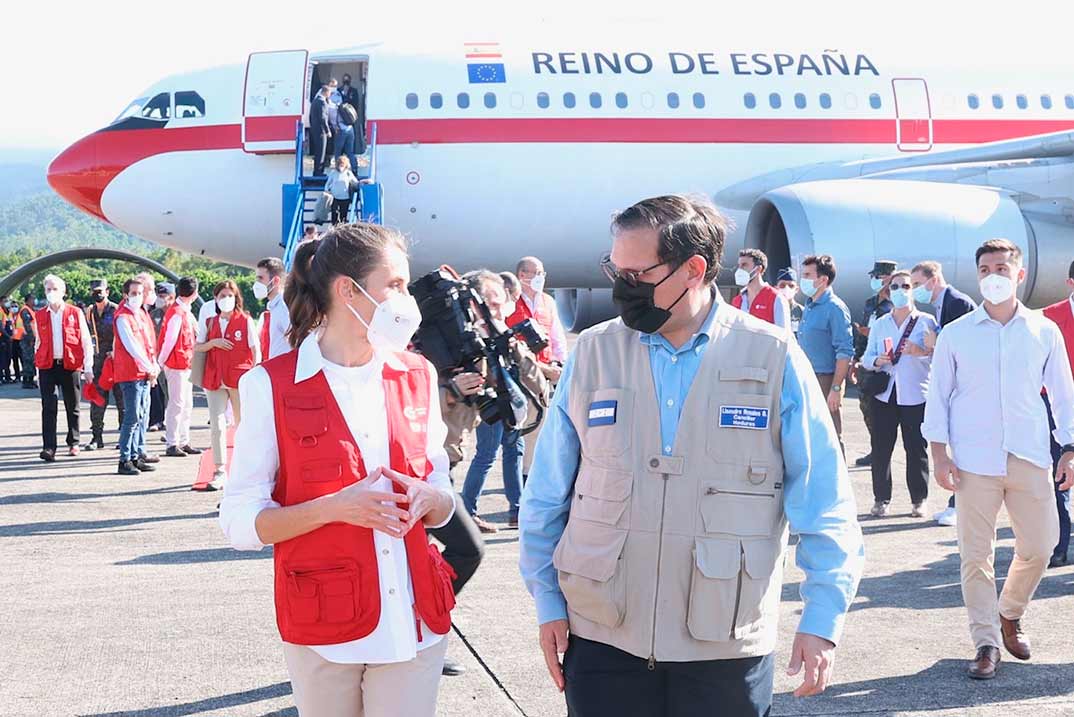 La reina Letizia comienza su viaje humanitario a Honduras