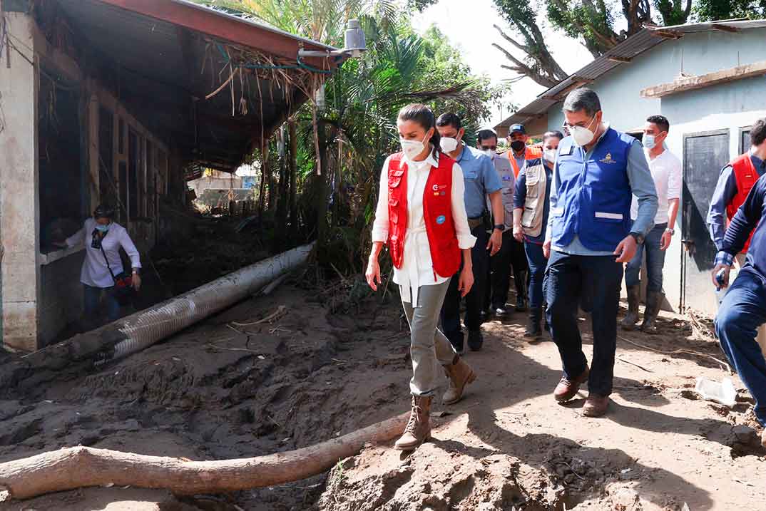 Reina Letizia - Visita humanitaria Honduras © Casa S.M. El Rey