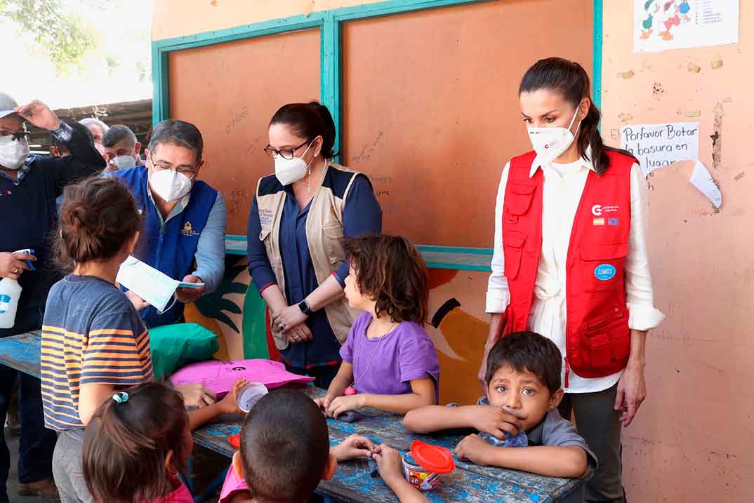 Reina Letizia - Visita humanitaria Honduras © Casa S.M. El Rey