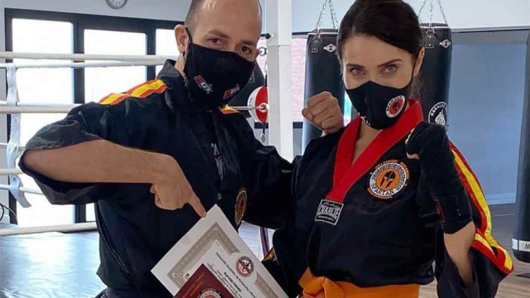 Pilar Rubio consigue el cinturón naranja de kick boxing