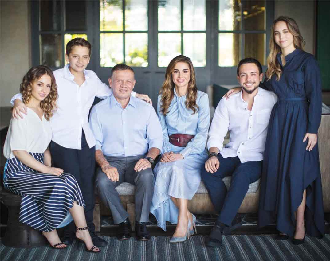 Reyes Abdullah y Rania de Jordania con sus hijos © queenrania/Instagram