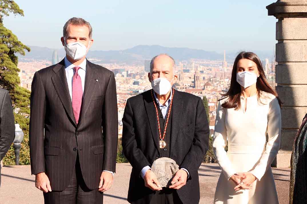 Los Reyes entregan el Premio Cervantes a Joan Margarit