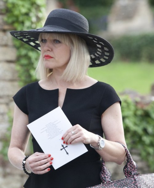 ‘Agatha Raisin’ la nueva serie de detectives – Estreno en Cosmo