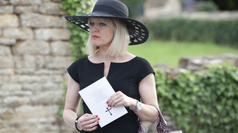 ‘Agatha Raisin’ la nueva serie de detectives – Estreno en Cosmo
