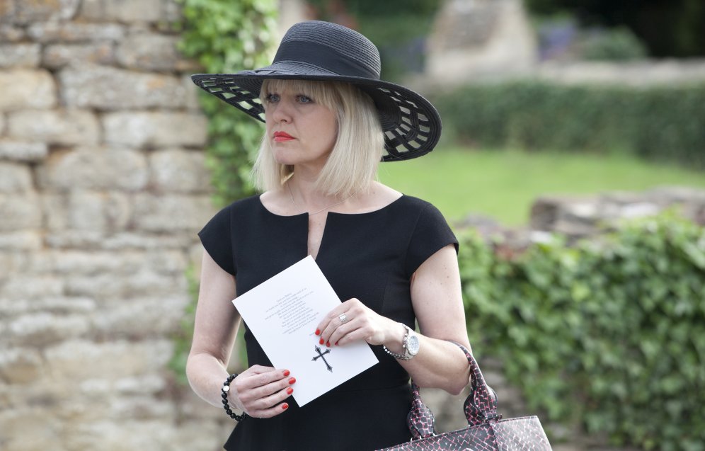 ‘Agatha Raisin’ la nueva serie de detectives – Estreno en Cosmo