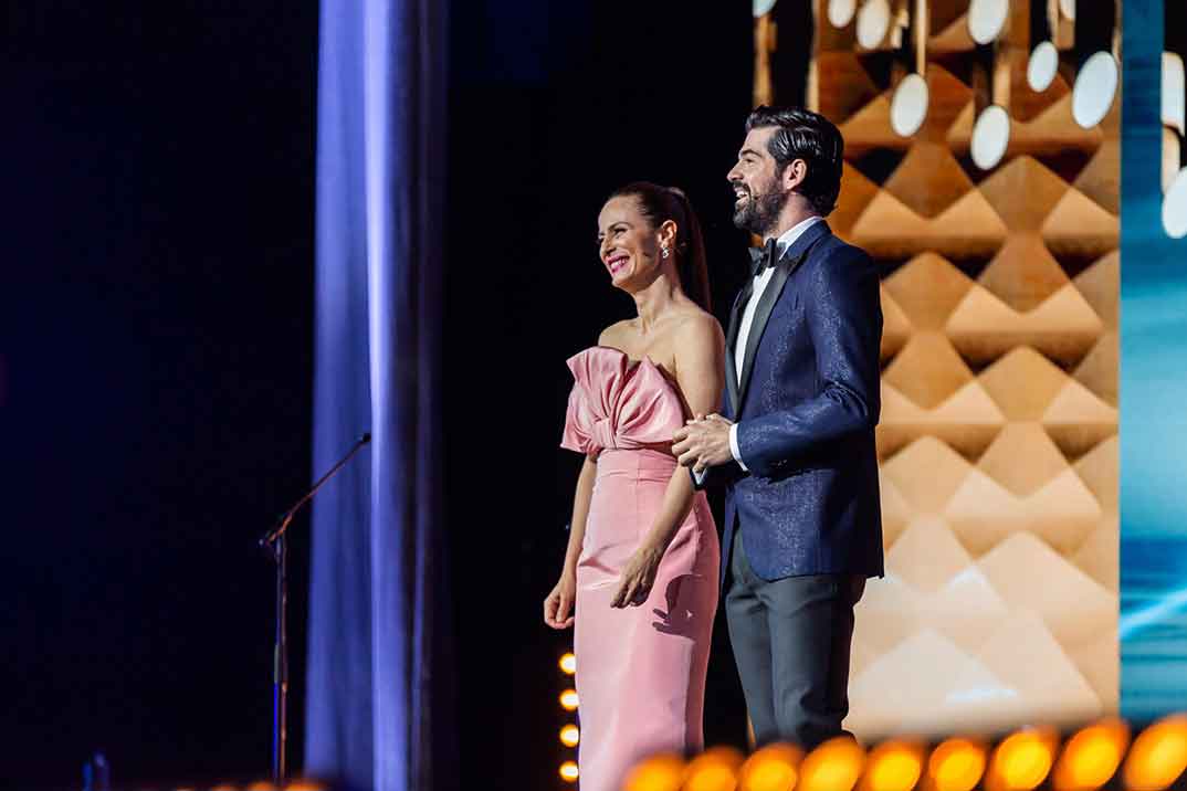 Aitana Sánchez Gijón y Miguel Ángel Muñoz - Premios Forqué © Redes Sociales