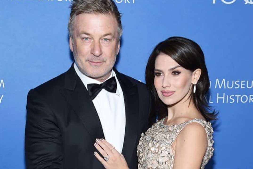 Hilaria Baldwin rompe su silencio tras el incidente en el que su marido mató a su compañera de rodaje