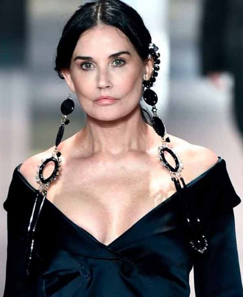 Demi Moore irreconocible… ¿qué se ha hecho en la cara?