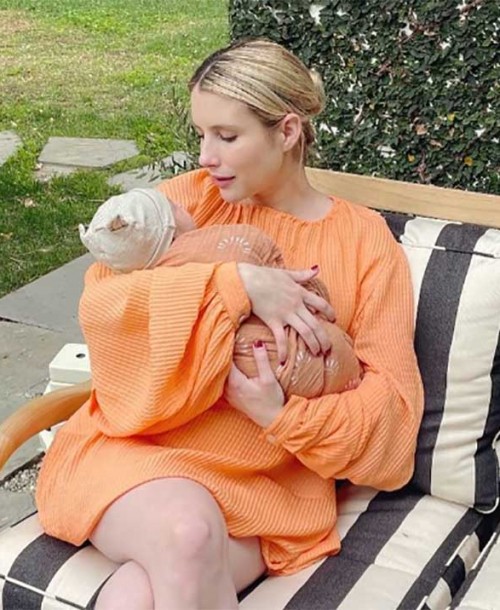 Emma Roberts comparte la primera imagen de su hijo Rhodes