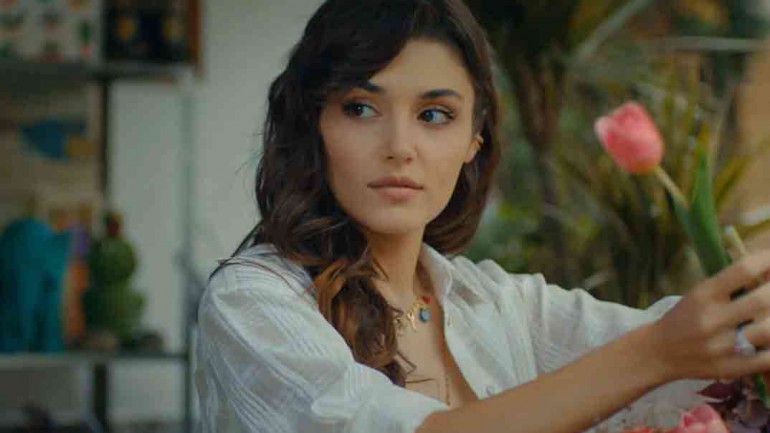 «Love is in the air» Capítulo 7: Una fiesta casi perfecta