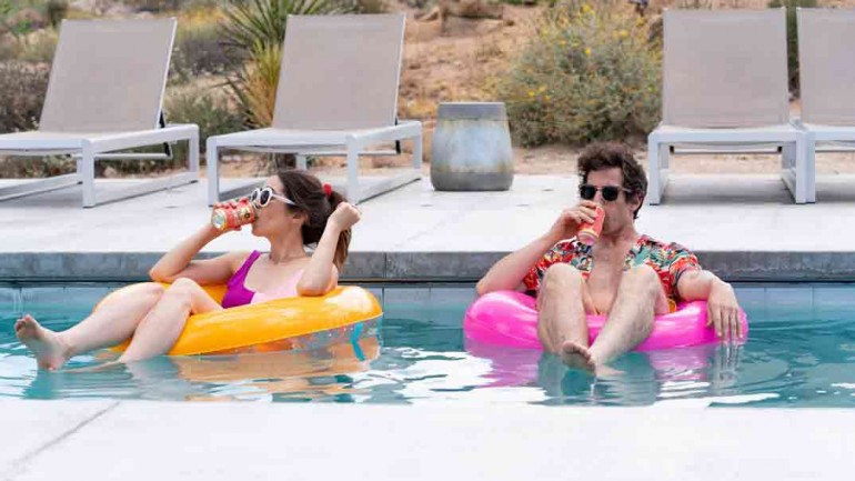 ‘Palm Springs’ con Andy Samberg – Estreno en Movistar+