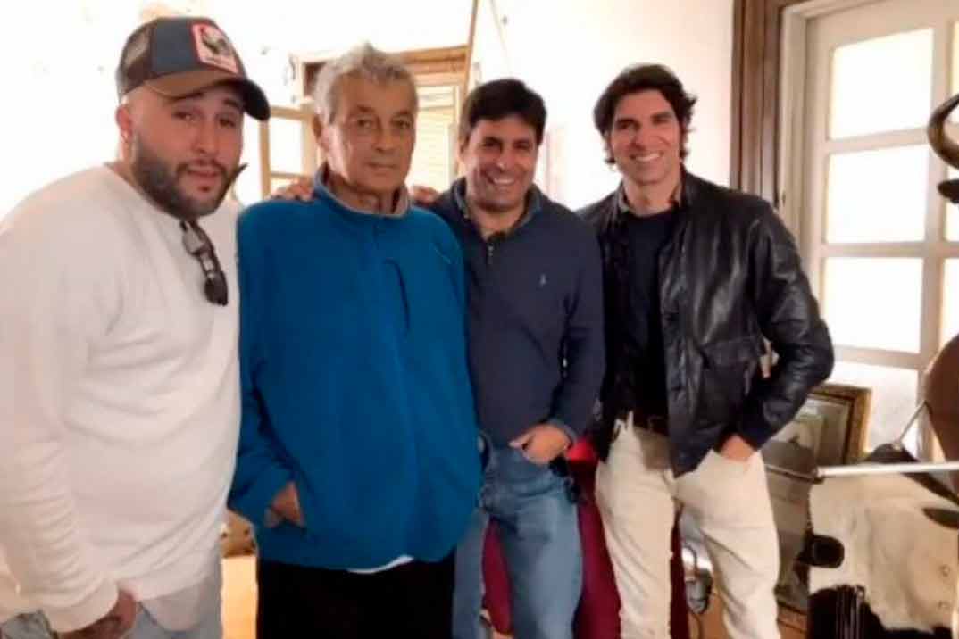 Kiko Rivera, Francisco Rivera, Cayetano Rivera con su tío Riverita © Instagram