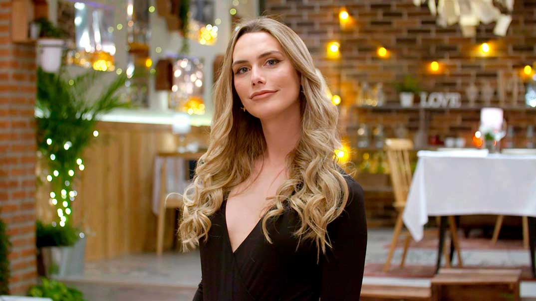 Ángela Ponce - First Dates © Telecinco