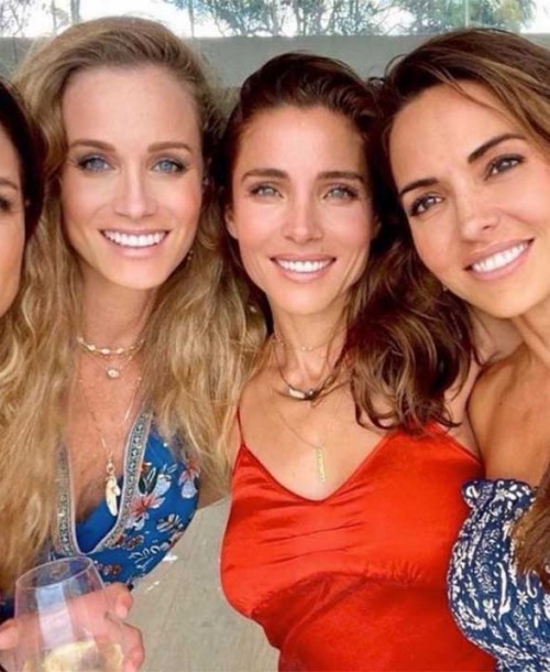 Elsa Pataky, ajena a los rumores sobre su matrimonio, se divierte con sus amigas