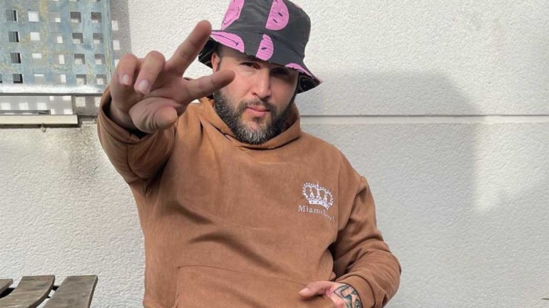 Kiko Rivera estrena programa de entrevistas en su casa