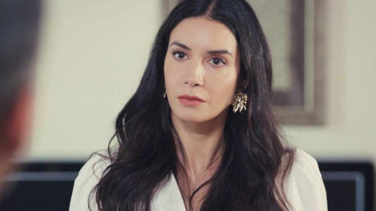 «Mujer» Capítulo 49: Piril planta cara a Sarp y le desafía