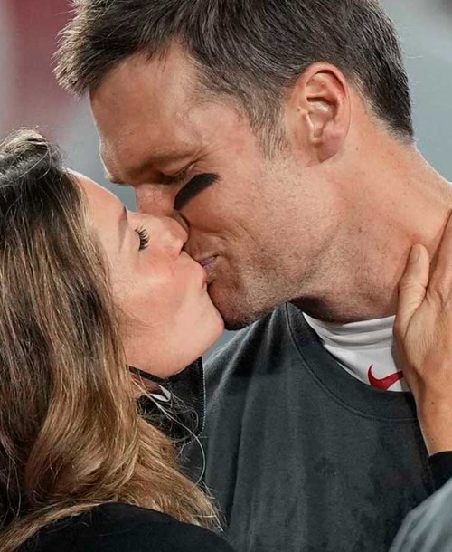 El apasionado beso de Tom Brady a Gisele Bündchen tras ganar la Super Bowl