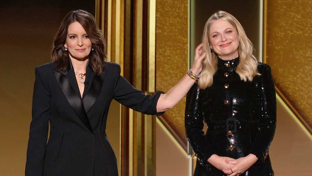 Amy Poehler y Tina Fey - Globos de Oro 2021 © NBC